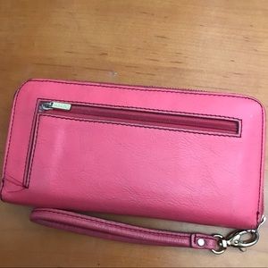 💗Fossil wristlet